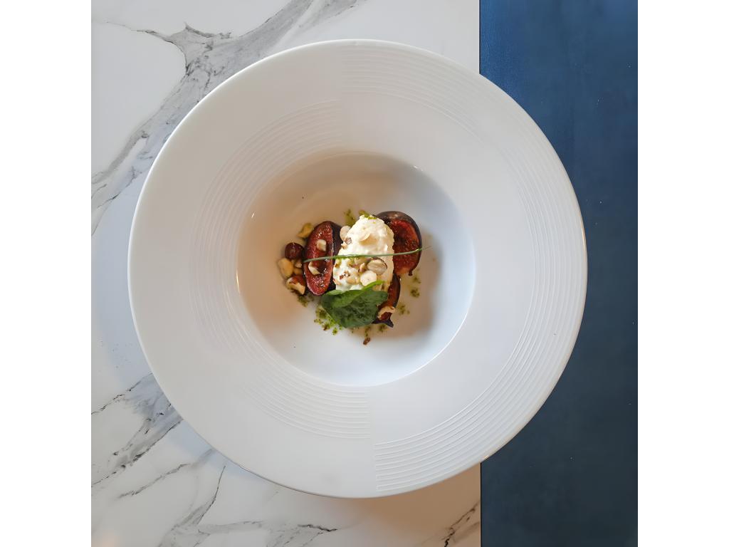 Banc en marbre blanc, 70 x 70 cm